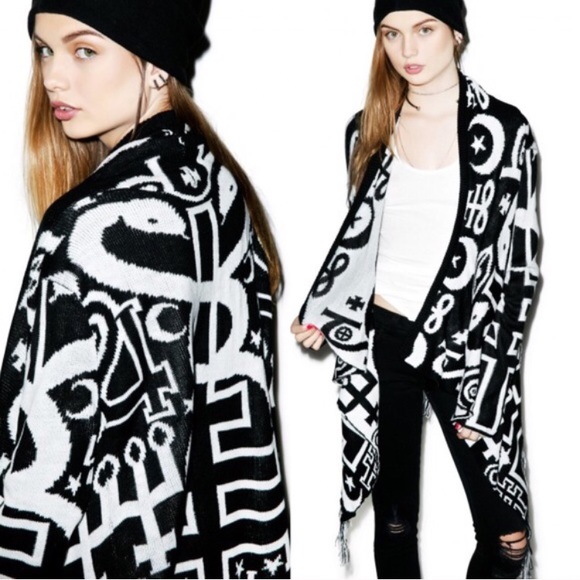 ❌SOLD❌COZY☁️Killstar Spiritus Knit Cape - Picture 3 of 4